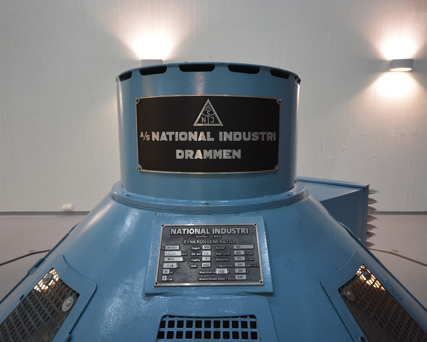 Maskinsalen med generatortoppen