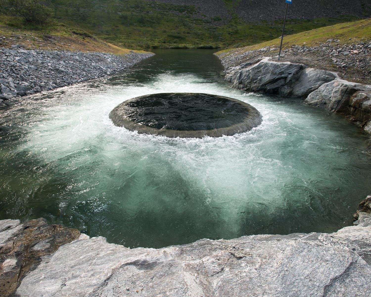 Utløpet fra Makkoren kraftverk. 