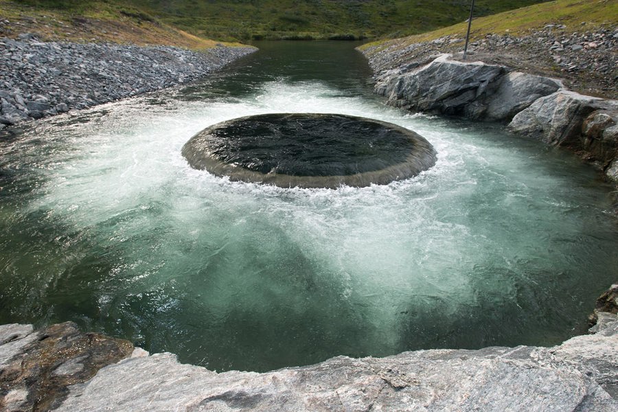 Utløpet fra Makkoren kraftverk.