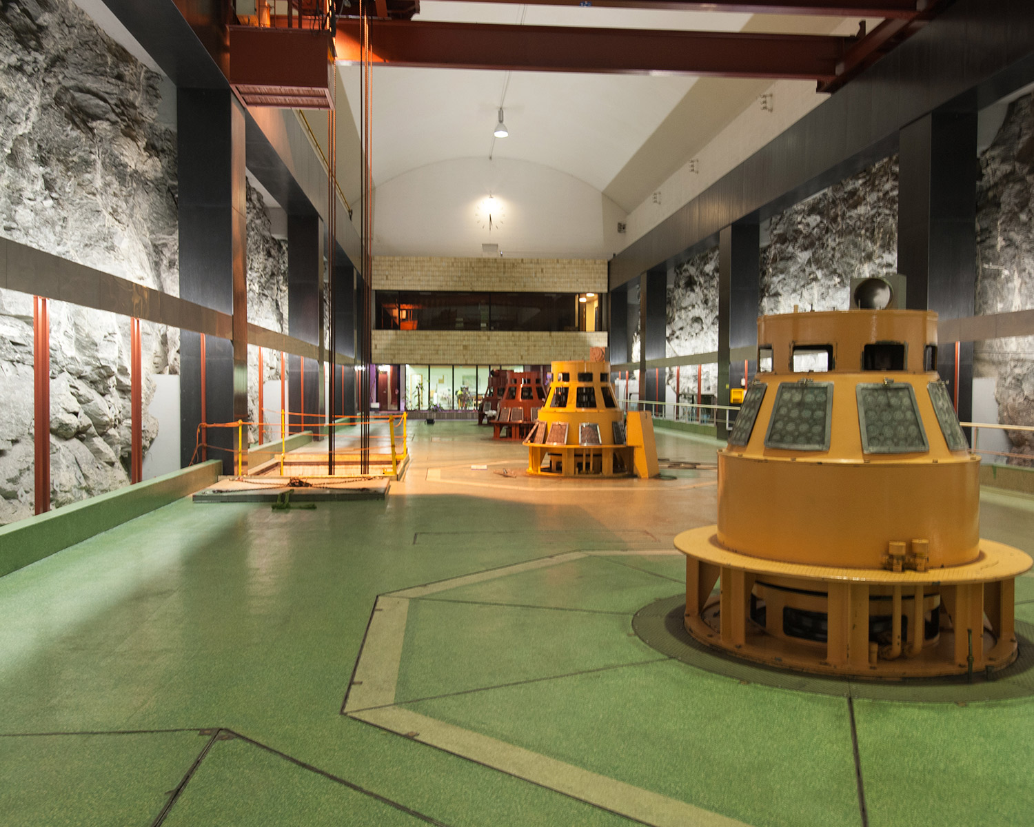 Maskinsalen til Nea kraftverk.