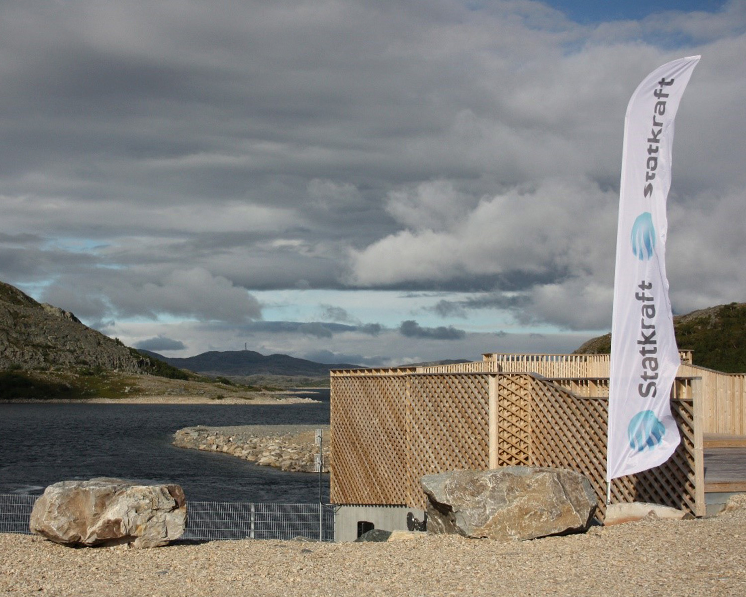 Nedstrøms Offervann vannkraftverk.