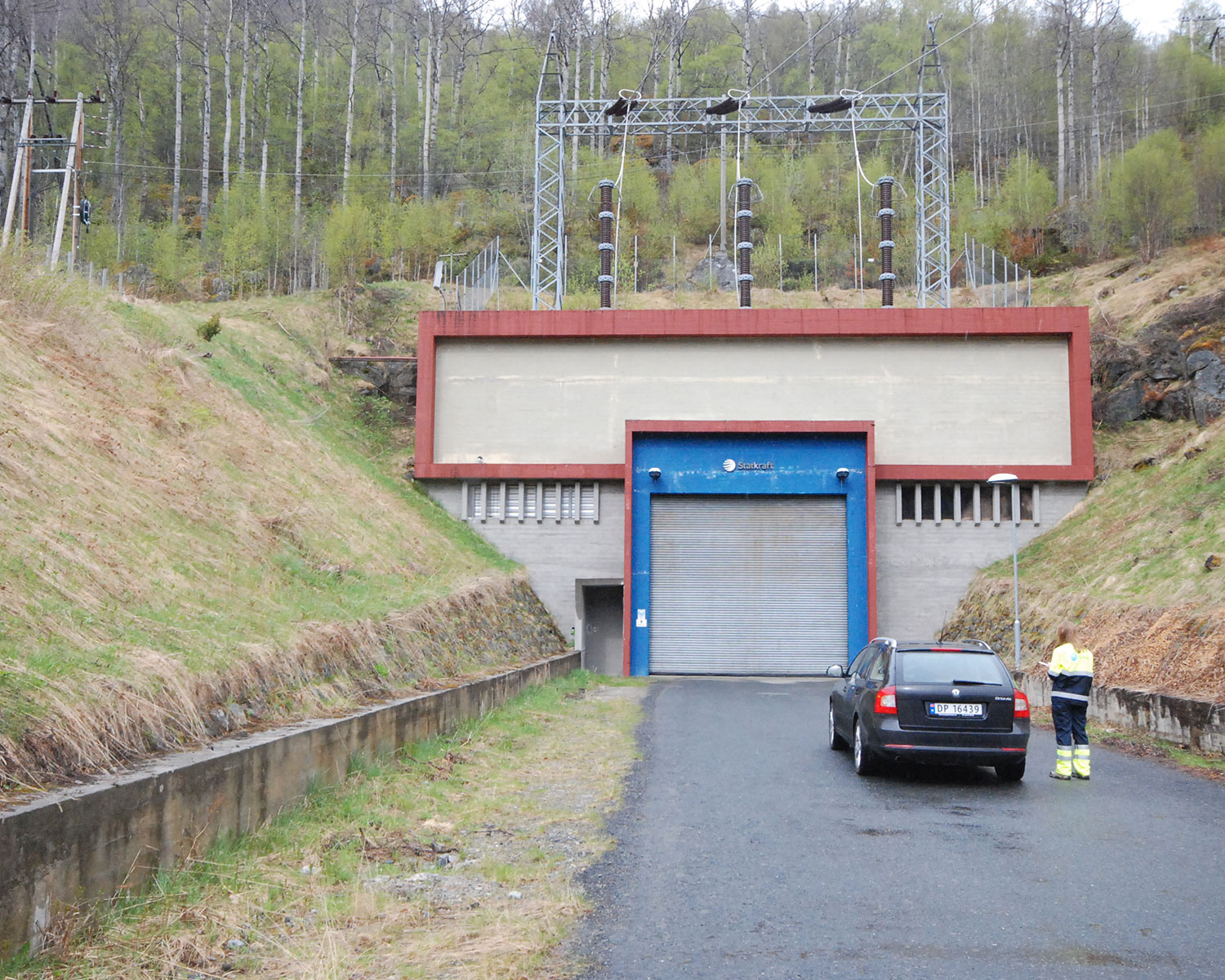 Portalbygningen til Songa kraftverk.