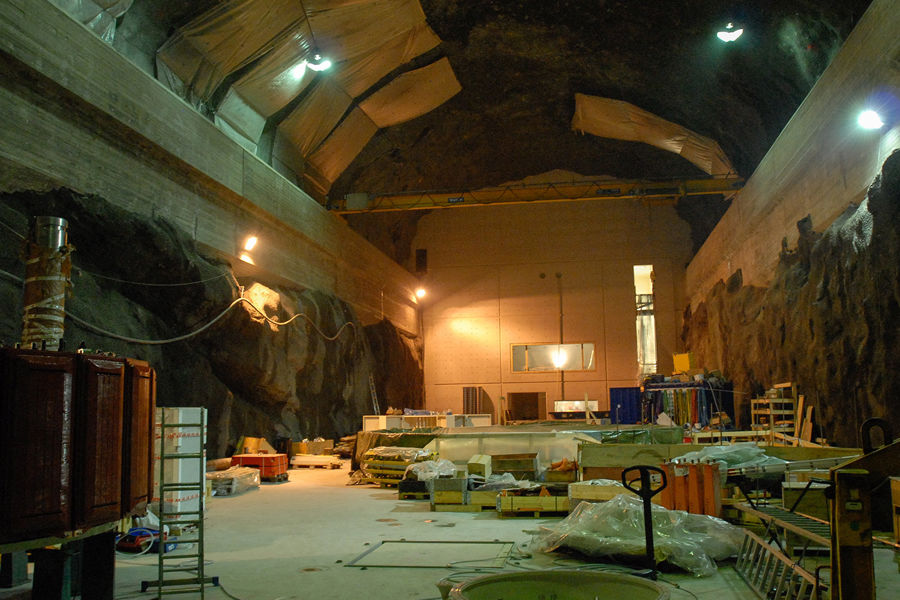 En omfattende byggeprosess fant sted inne i fjellet.