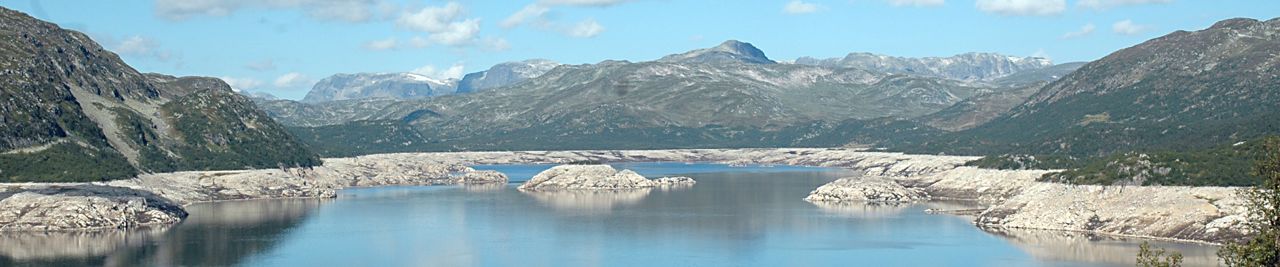 Magasin mellom fjell