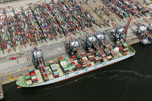 Flyfoto av containerhavn