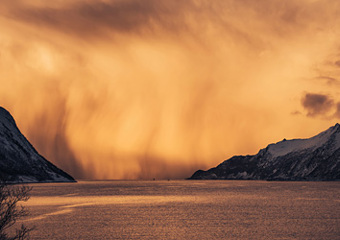 Truende, rød himmel