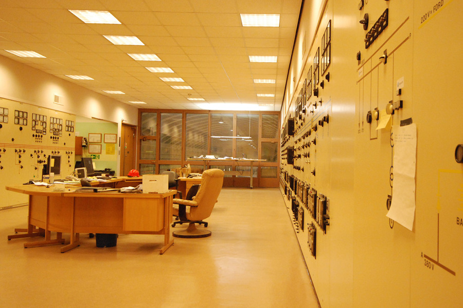 Det opprinnelige kontrollrommet i Nedre Røssåga er ikke lenger i bruk. 